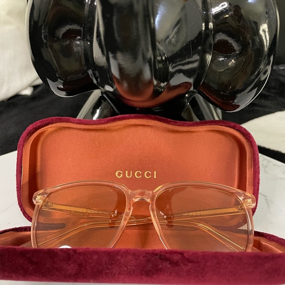 GUCCI
55mm Rounded
Square Sunglasses - Picture 3 of 4